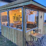 Bed & Breakfast Maglebjerggaard Gaestgiveri Borre
